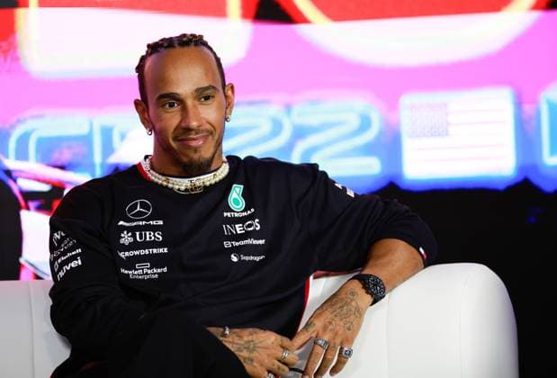 44 Lewis Hamilton (GBR, Mercedes-AMG Petronas F1 Team), F1 Grand Prix of Las Vegas at Las Vegas Strip Circuit on November 15, 2023 in Las Vegas, United States of America. (Photo by HOCH ZWEI) Las Vegas United States of America