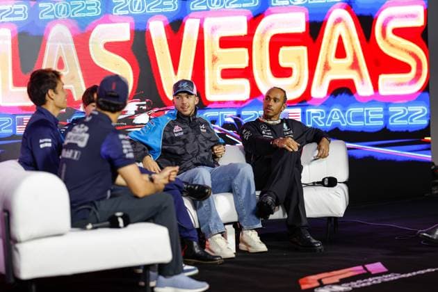 10 Pierre Gasly (FRA, BWT Alpine F1 Team), 44 Lewis Hamilton (GBR, Mercedes-AMG Petronas F1 Team), F1 Grand Prix of Las Vegas at Las Vegas Strip Circuit on November 15, 2023 in Las Vegas, United States of America. (Photo by HOCH ZWEI) Las Vegas United States of America