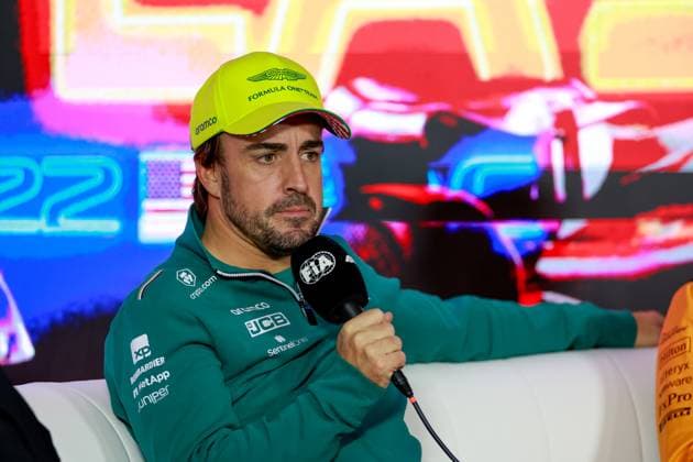14 Fernando Alonso (ESP, Aston Martin Aramco Cognizant F1 Team), F1 Grand Prix of Las Vegas at Las Vegas Strip Circuit on November 15, 2023 in Las Vegas, United States of America. (Photo by HOCH ZWEI) Las Vegas United States of America