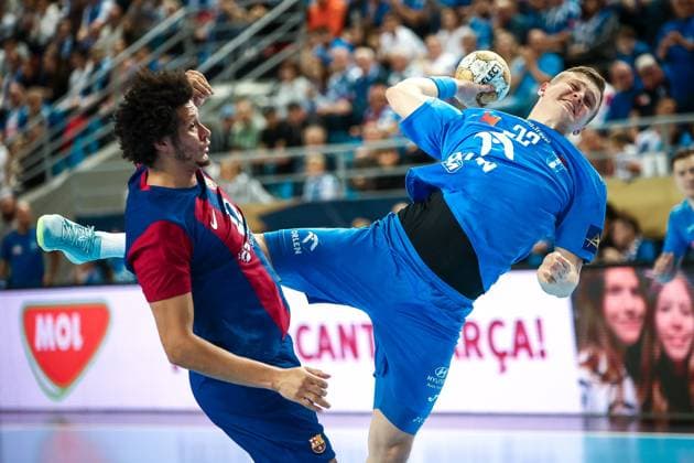 16.11.2023 Plock Pilka reczna EHF Liga Mistrzow 2023 2024 Orlen Wisla Plock - FC Barcelona, Barca N z Dawid Dawydzik Foto Adam Starszynski PressFocus 16.11.2023 Plock Handball EHF Champions League 2023 2024, Orlen Wisla Plock - FC Barcelona Dawid Dawydzik Credit Adam Starszynski PressFocus NEWSPIX.PL --- Newspix.pl  20231116PF_AS207