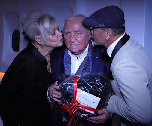 Bilder des Jahres 2023, Sport 11 November Sport Themen der Woche KW46 Sport Bilder des Tages 16.112023 Dreieich The Aircraft at Burghof Verleihung der Goldenen Sportpyramide inklusive Aufnahme der Neumitglieder in die Hall of Fame des deutschen Sports Box-Trainer-Legende Ulli Wegner, Boxen mit seinem Laudator Sven Ottke, Boxen (Ex-Boxer) und seiner Ehfrau Magret *** 16 112023 Dreieich The Aircraft at Burghof Presentation of the Golden Sports Pyramid including induction of the new members into the Hall of Fame of German Sports Boxing trainer legend Ulli Wegner, boxing with his laudator Sven Ottke, boxing ex-boxer and his wife Magret
