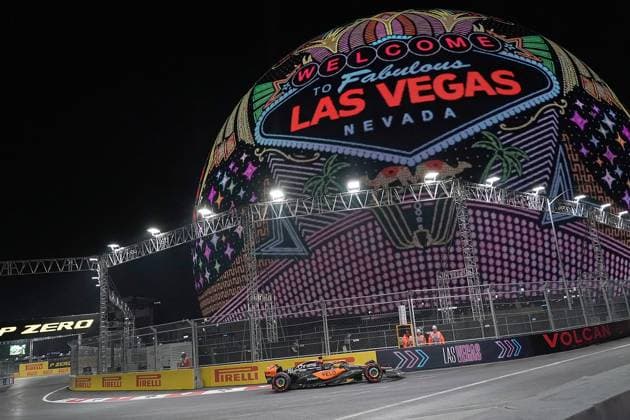 FORMULA 1 HEINEKEN SILVER LAS VEGAS GRAND PRIX 2023 17.11.2023, Las Vegas Street Circuit, Las Vegas, FORMULA 1 HEINEKEN SILVER LAS VEGAS GRAND PRIX 2023 ,im Bild Oscar Piastri (AUS), McLaren F1 Team