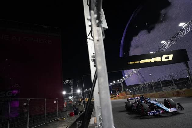 FORMULA 1 HEINEKEN SILVER LAS VEGAS GRAND PRIX 2023 17.11.2023, Las Vegas Street Circuit, Las Vegas, FORMULA 1 HEINEKEN SILVER LAS VEGAS GRAND PRIX 2023 ,im Bild Esteban Ocon (FRA), BWT Alpine F1 Team