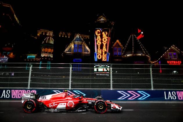 55 Carlos Sainz (ESP, Scuderia Ferrari), F1 Grand Prix of Las Vegas at Las Vegas Strip Circuit on November 17, 2023 in Las Vegas, United States of America. (Photo by HOCH ZWEI) Las Vegas United States of America