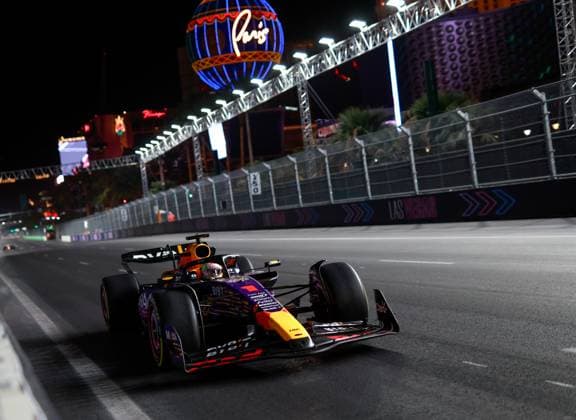 1 Max Verstappen (NLD, Oracle Red Bull Racing), F1 Grand Prix of Las Vegas at Las Vegas Strip Circuit on November 17, 2023 in Las Vegas, United States of America. (Photo by HOCH ZWEI) Las Vegas United States of America
