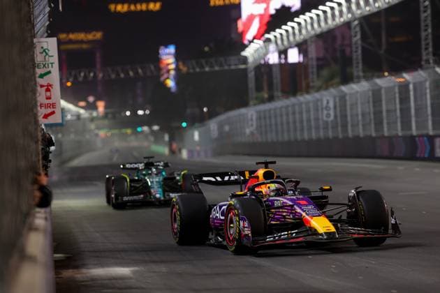 1 Max Verstappen (NLD, Oracle Red Bull Racing), F1 Grand Prix of Las Vegas at Las Vegas Strip Circuit on November 17, 2023 in Las Vegas, United States of America. (Photo by HOCH ZWEI) Las Vegas United States of America