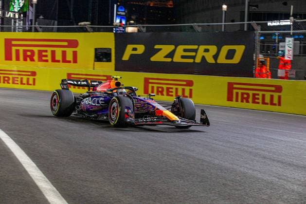 Formula 1 Championship - FORMULA 1 HEINEKEN SILVER LAS VEGAS GRAND PRIX 2023 Sergio Perez (MEX) Redbull Racing RB19 during FORMULA 1 HEINEKEN SILVER LAS VEGAS GRAND PRIX 2023 - Nov 17 to 19 2023 Las Vega, Nevada, USA - USA  Copyright: xIPAxSport ABACAx