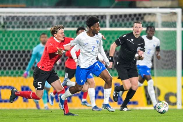 SOCCER - UEFA U21, U 21 EURO quali, AUT vs FRA RIED,AUSTRIA,17.NOV.23 - SOCCER - UEFA European Under-21 Championship 2025, qualifiers, OEFB international match, Länderspiel, Nationalmannschaft Austria vs France. Image shows Paul-Friedrich Koller (AUT) and Elye Wahi (FRA).  GEPAxpictures xChristianxMoser