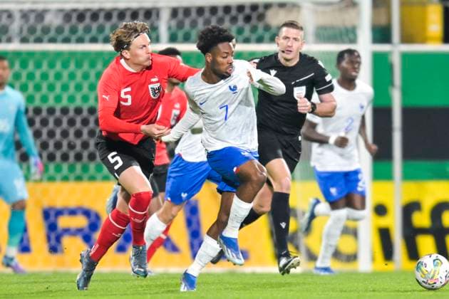 SOCCER - UEFA U21, U 21 EURO quali, AUT vs FRA RIED,AUSTRIA,17.NOV.23 - SOCCER - UEFA European Under-21 Championship 2025, qualifiers, OEFB international match, Länderspiel, Nationalmannschaft Austria vs France. Image shows Paul-Friedrich Koller (AUT) and Elye Wahi (FRA).  GEPAxpictures xChristianxMoser