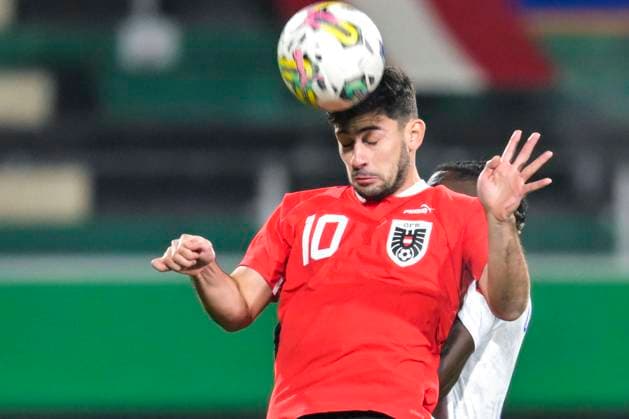 SOCCER - UEFA U21, U 21 EURO quali, AUT vs FRA RIED,AUSTRIA,17.NOV.23 - SOCCER - UEFA European Under-21 Championship 2025, qualifiers, OEFB international match, Länderspiel, Nationalmannschaft Austria vs France. Image shows Yusuf Demir (AUT) and Chimuanya Ugochukwu (FRA).  GEPAxpictures xChristianxMoser