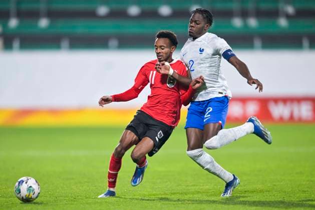 SOCCER - UEFA U21, U 21 EURO quali, AUT vs FRA RIED,AUSTRIA,17.NOV.23 - SOCCER - UEFA European Under-21 Championship 2025, qualifiers, OEFB international match, Länderspiel, Nationalmannschaft Austria vs France. Image shows Thierno Mamadou Lamarana Ballo (AUT) and Castello Lukeba (FRA).  GEPAxpictures xChristianxMoser