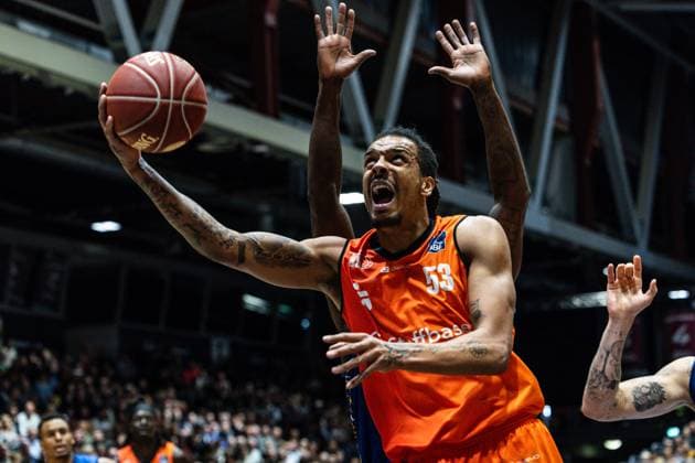 Sport Themen der Woche KW46 Sport Bilder des Tages 17.11.2023, easyCredit Basketball Bundesliga, BBL, Saison 2023 2024, Herren, Chemnitz Niners - Rostock Seawolves, Copyright. Alexander Trienitz Kevin Yebo (Niners Chemnitz, No 53) *** 17 11 2023, easyCredit Basketball Bundesliga, BBL, Season 2023 2024, Men, Chemnitz Niners Rostock Seawolves, Copyright Alexander Trienitz Kevin Yebo Niners Chemnitz, No 53