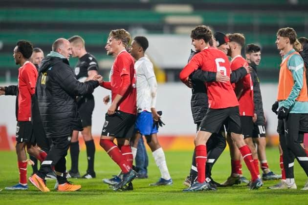 SOCCER - UEFA U21, U 21 EURO quali, AUT vs FRA RIED,AUSTRIA,17.NOV.23 - SOCCER - UEFA European Under-21 Championship 2025, qualifiers, OEFB international match, Länderspiel, Nationalmannschaft Austria vs France. Image shows the rejoicing of team AUT.  GEPAxpictures xChristianxMoser