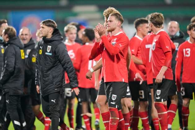 SOCCER - UEFA U21, U 21 EURO quali, AUT vs FRA RIED,AUSTRIA,17.NOV.23 - SOCCER - UEFA European Under-21 Championship 2025, qualifiers, OEFB international match, Länderspiel, Nationalmannschaft Austria vs France. Image shows the rejoicing of team AUT.  GEPAxpictures xChristianxMoser