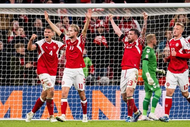 231117 Jannik Vestergaard, Morten Hjulmand and Pierre-Emile Hojbjerg of Denmark celebrates after the UEFA EURO, EM, Europameisterschaft,Fussball Qualifier, EM, Europameisterschaft football match between Denmark and Slovenia on November 17, 2023 in Copenhagen. Photo: Petter Arvidson BILDBYRAN kod PA PA0689 fotboll football soccer fotball em-kval uefa euro qualifier emkval em-kvalifisering denmark slovenia bbeng jubel Copyright: PETTERxARVIDSON BB231117PA098