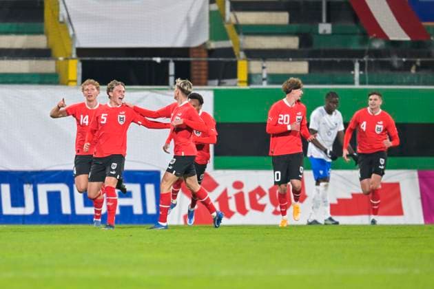 SOCCER - UEFA U21, U 21 EURO quali, AUT vs FRA RIED,AUSTRIA,17.NOV.23 - SOCCER - UEFA European Under-21 Championship 2025, qualifiers, OEFB international match, Länderspiel, Nationalmannschaft Austria vs France. Image shows the rejoicing of team AUT with Paul-Friedrich Koller (AUT).  GEPAxpictures xChristianxMoser