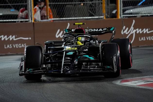 FORMULA 1 HEINEKEN SILVER LAS VEGAS GRAND PRIX 2023 18.11.2023, Las Vegas Street Circuit, Las Vegas, FORMULA 1 HEINEKEN SILVER LAS VEGAS GRAND PRIX 2023 ,im Bild Lewis Hamilton (GBR), Mercedes-AMG Petronas F1 Team