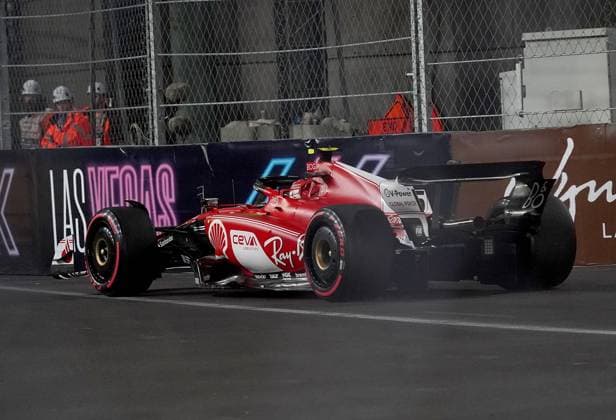 FORMULA 1 HEINEKEN SILVER LAS VEGAS GRAND PRIX 2023 18.11.2023, Las Vegas Street Circuit, Las Vegas, FORMULA 1 HEINEKEN SILVER LAS VEGAS GRAND PRIX 2023 ,im Bild Carlos Sainz Jr. (ESP), Scuderia Ferrari