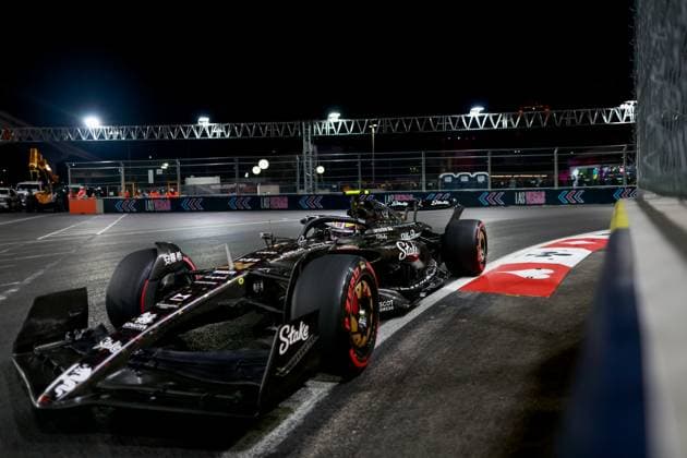 24 Guanyu Zhou (CHN, Alfa Romeo F1 Team Stake), F1 Grand Prix of Las Vegas at Las Vegas Strip Circuit on November 18, 2023 in Las Vegas, United States of America. (Photo by HOCH ZWEI) Las Vegas United States of America