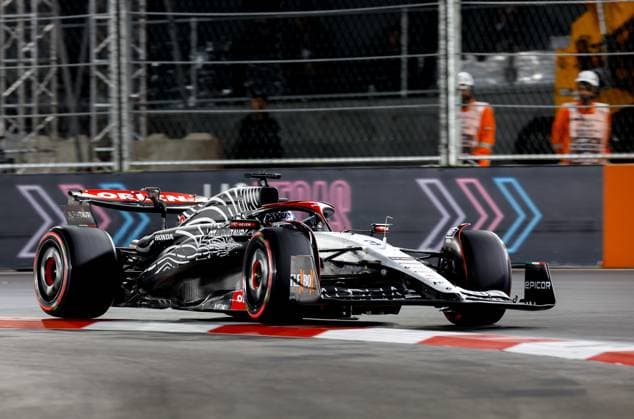3 Daniel Ricciardo (AUS, Scuderia AlphaTauri), F1 Grand Prix of Las Vegas at Las Vegas Strip Circuit on November 18, 2023 in Las Vegas, United States of America. (Photo by HOCH ZWEI) Las Vegas United States of America