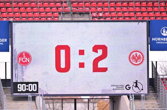 18.11.2023 - Fussball - Saison 2023 2024 - 1. Frauen - Fussball - Bundesliga - 08. Spieltag: 1. FC Nürnberg FCN ( Club ) - Eintracht Frankfurt - Sportfoto Zink - xwoxzix - Endergebnis auf Anzeigetafel