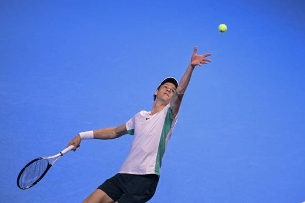 Foto Marco Alpozzi LaPresse 18 Novembre 2023 Torino - Italia - - Tennis Nitto ATP, Tennis Herren Finals - Jannik SINNER (ITA) vs Daniil MEDVEDEV (RUS) Nella foto: Jannik Sinner (Italia) November 18, 2023 Turin - Italy - Sport - Tennis Nitto ATP Finals - Jannik SINNER (ITA) vs Daniil MEDVEDEV (RUS) In the pic: Jannik Sinner (Italia)  Copyright: xMarcoxAlpozzi LaPressex