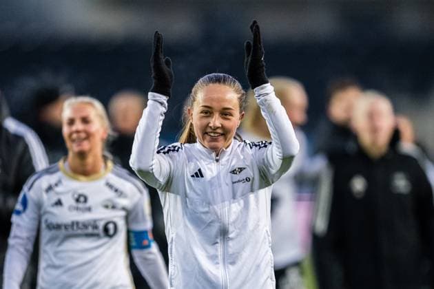 231118 Camilla Linberg of Rosenborg celebrates after the Toppserien football match between Rosenborg and Valerenga on November 18, 2023 in Trondheim. Photo: Marius Simensen BILDBYRAN Cop 238 bbeng dam football fotball fotboll jubel rbk kvinner rosenborg tfk toppserien vif valerenga Copyright: MARIUSxSIMENSEN BB231118BB455