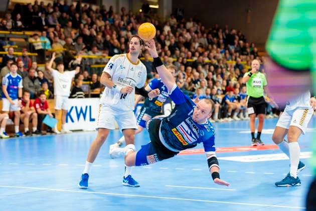 Carl Loefstroem (Nr. 13, VfL Luebeck-Schwartau). VfL Luebeck-Schwartau vs. TSV Bayer Dormagen, Handball, 2. Bundesliga, 18.11.23 Luebeck Schleswig-Holstein Germany