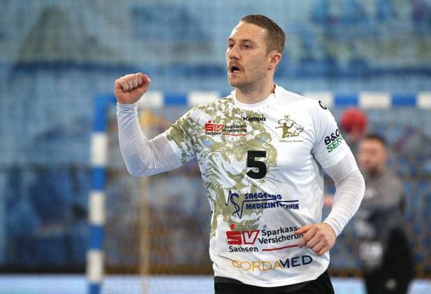 18.11.2023, Deutschland, Bietigheim, Handball 2. Bundesliga Männer, SG BBM Bietigheim vs. HC Elbflorenz 2006, Lukas Wucherpfennig (HC)