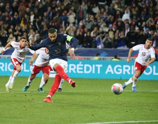 RECORD DATE NOT STATED EURO FRANCE GIBRALTAR Serge Haouzi MAXPPP - Nice Nice le 18 Novembre 2023 au stade de l Allianz Riviera l‚Äôv quipe de France recoit Gibraltar pour le compte des eliminatoires de l euro 2024 du groupe B . Le joueur francais MBappe inscrit son but sur penalty lors du match France Gibraltar UEFA EURO, EM, Europameisterschaft,Fussball 2024 Group B qualification match between France and Gibraltar in Nice, France, 18 November 2023. Nice Alpes Maritimes France France  Copyright: xMAXPPPxSergexHaouzix SHZ202311182408 SHZ202311182408