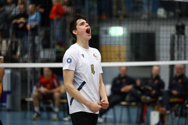 Volleyball I Herren I Saison 2023-2024 I 2. Bundesliga Nord I 23. Spieltag I Kieler TV - VCO Berlin I 18.11.2023 Jubel, Freude, Emotionen, Euphorie bei Florian Forschner (4, VCO Berlin) Kiel Hein-Dahlinger-Halle Schleswig-Holstein Deutschland Copyright: xLobeca JasperxLorenzx