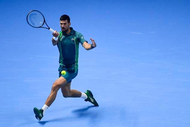November 18, 2023: TURIN, ITALY - NOVEMBER 18: Novak Djokovic of Serbia plays a shot in their Semi Finals Men s Single s Nitto ATP, Tennis Herren match during day seven of the Nitto ATP Finals at Pala Alpitour on November 18, 2023 in Turin, Italy. - ZUMAg210 20231118_abp_g210_044 Copyright: xStefanoxGuidix