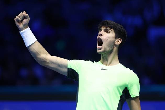 Novak Djokovic vs Carlos Alcaraz Carlos Alcaraz of Spain celebrates during the semi-final singles match between Novak Djokovic of Serbia and Carlos Alcaraz of Spain on Day seven of the Nitto ATP, Tennis Herren World Tour Finals. Torino Pala Alpitour Italy Copyright: xMarcoxCanonierox