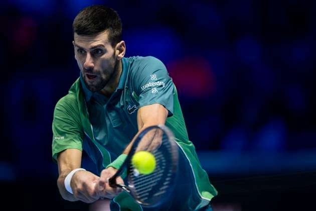 Nitto ATP, Tennis Herren Finals - Day Seven Novak Djokovic of Serbia plays a backhand during the semi-final singles match against Carlos Alcaraz of Spain during day seven of the Nitto ATP Finals. Novak Djokovic won 6-3, 6-2. Turin Italy Copyright: xNicolòxCampox