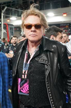 18.11.2023, Las Vegas Street Circuit, Las Vegas, FORMULA 1 HEINEKEN SILVER LAS VEGAS GRAND PRIX 2023 ,im Bild Guns N™ Roses Sänger Axl Rose Las Vegas Las Vegas Street Circuit United States