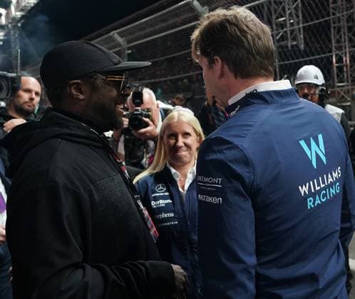 FORMULA 1 HEINEKEN SILVER LAS VEGAS GRAND PRIX 2023 18.11.2023, Las Vegas Street Circuit, Las Vegas, FORMULA 1 HEINEKEN SILVER LAS VEGAS GRAND PRIX 2023 ,im Bild Rapper William James Adams Jr., besser bekannt unter seinem Pseudonym will.i.am mit Teamchef James Vowles (Williams Racing).