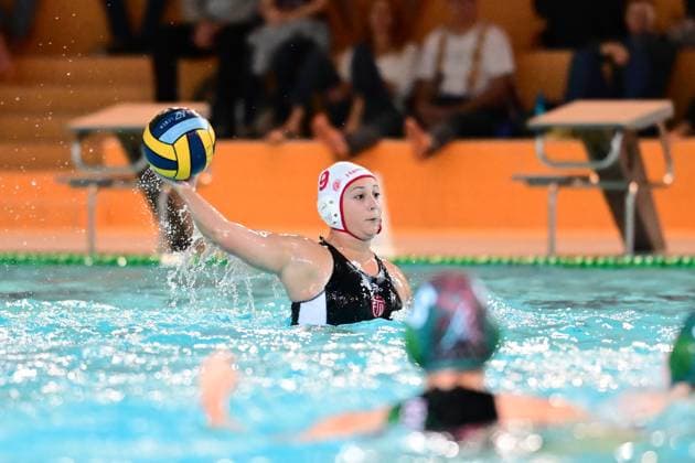 Wasserball I Frauen I Saison 2023-2024 I Bundesliga I 4. Spieltag I Eimsbütteler TV - SSV Esslingen I 18.11.2023 Gina-Marie Nonne (ETV Wasserball) Hamburg Schwimmhalle Inselpark Wilhelmsburg Hamburg Deutschland