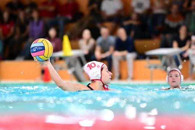 Wasserball I Frauen I Saison 2023-2024 I Bundesliga I 4. Spieltag I Eimsbütteler TV - SSV Esslingen I 18.11.2023 Scafi, Lilly (ETV Wasserball) Hamburg Schwimmhalle Inselpark Wilhelmsburg Hamburg Deutschland