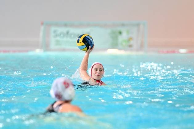 Wasserball I Frauen I Saison 2023-2024 I Bundesliga I 4. Spieltag I Eimsbütteler TV - SSV Esslingen I 18.11.2023 Scafi, Lilly (ETV Wasserball) Hamburg Schwimmhalle Inselpark Wilhelmsburg Hamburg Deutschland