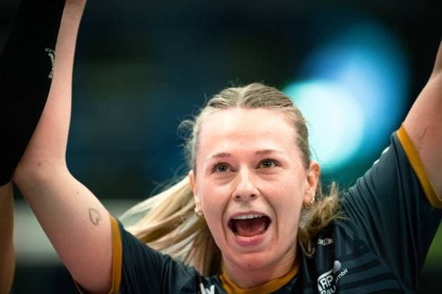 18.11.2023, Sporthalle Berg Fidel, Münster Muenster Volleyball, Bundesliga Frauen, Hauptrunde, USC Münster Muenster vs. SC Potsdam Jubel Antonia Stautz ( 6 Potsdam)