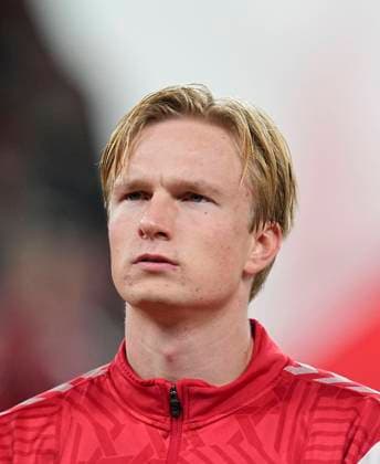 November 17 2023: Victor Kristiansen (Denmark) looks on during a Group H EURO 2024 Qualification game, Denmark versus Slovenia, at Parken, Copenhagen, Denmark. CSM Copenhagen Denmark - ZUMAc04_ 20231117_zma_c04_407 Copyright: xUlrikxPedersenx