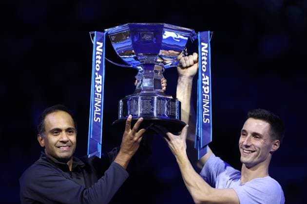 Granollers Zeballos vs Ram Salisbury Rajeev Ram of USA and Joe Salisbury of Great Britain celebrate with the trophy at the end of the final double match between Marcel Granollers of Spain and Horacio Zeballos of Argentina against Rajeev Ram of USA and Joe Salisbury of Great Britain on Day eight of the Nitto ATP, Tennis Herren World Tour Finals. Turin Pala Alpitour Italy Copyright: xMarcoxCanonierox