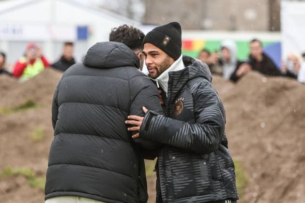 Fussball, DFB Nationalmannschaft Saison 2023 24 Deutsche Nationalspieler auf dem Maifeld in der Adidas Fussballliebe Drop Zone wo der offizielle EM Ball der Euro 2024 präsentiert wurde 19.11.2023, Olympiastadion Berlin Serge Gnabry (Deutschland, 10) Berlin Olympiastadion Berlin Berlin Deutschland