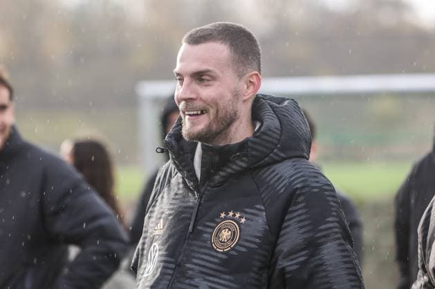 Fussball, DFB Nationalmannschaft Saison 2023 24 Deutsche Nationalspieler auf dem Maifeld in der Adidas Fussballliebe Drop Zone wo der offizielle EM Ball der Euro 2024 präsentiert wurde 19.11.2023, Olympiastadion Berlin Marvin Ducksch (Deutschland, 20) Berlin Olympiastadion Berlin Berlin Deutschland