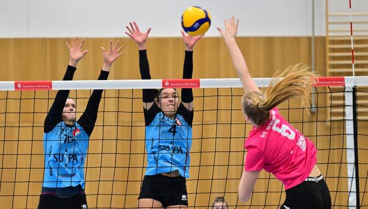 19.11.2023 - Volleyball - 2. Bundesliga Damen Frauen - Saison 2023 2024 - TV Suspa Altdorf - VC Wiesbaden II - - xwoxzix - Luisa Maria Stiller (15, TV Altdorf ) Alina Hösch (4, TV Altdorf ) Beele Wieczorek (6, VC Wiesbaden )