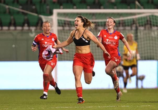Sport Themen der Woche KW46 2023 Evoke.ie FAI Women s Cup Final, Tallaght Stadium, Dublin 19 11 2023 Athlone Town vs Shelbourne Shelbourne s Jemma Quinn celebrates scoring her sides second goal Jemma Quinn celebrates scoring her sides second goal 19 11 2023  Copyright: x INPHO BryanxKeanex AZ4I3550