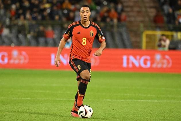 231119 Belgium vs Azerbaijan Youri Tielemans of Belgium pictured in action with the ball during a football game between the national teams of Belgium and Azerbaijan on match day 10 in group F of the qualifying round for UEFA EURO, EM, Europameisterschaft,Fussball 2024, on November 19, 2023 in Brussels, Belgium. (Photo by Maarten Straetemans Isosport) BRUSSEL BELGIUM  Copyright: xx 418414