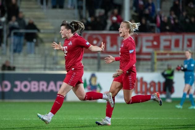 Adriana Achinska (FC Koeln, 09), Celina Degen (FC Koeln, 05) jubeln ueber das Tor zum 2:3, GER, SC Freiburg vs FC Koeln, Fussball Google Pixel Frauen Bundesliga, 8. Spieltag, Saison 2023 2024, 20.11.2023 DFB regulations prohibit any use of photographs as image sequences and or quasi-video GER, SC Freiburg vs FC Koeln, Fussball Google Pixel Frauen Bundesliga, 8. Spieltag, Saison 2023 2024, 20.11.2023 Freiburg Copyright: xEibner-Pressefoto Memmlerx EP_MMR
