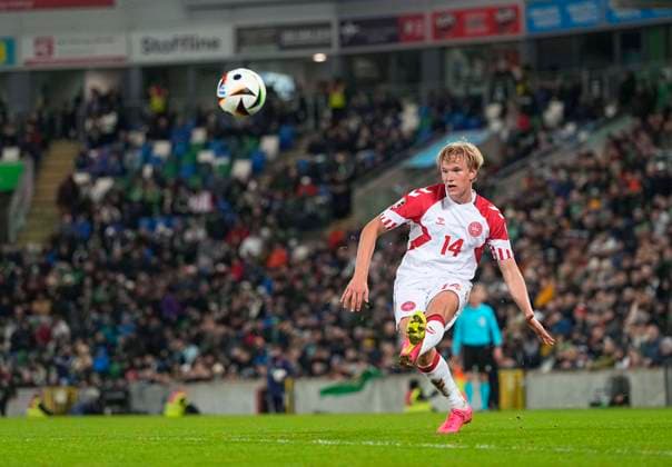 November 20 2023: Victor Kristiansen (Denmark) controls the ball during a Group H EURO 2024 Qualification game, Northern Ireland versus Denmark , at Windsor Park, Belfast, Northern Ireland. CSM Belfast Northern Ireland - ZUMAc04_ 20231120_zma_c04_078 Copyright: xUlrikxPedersenx