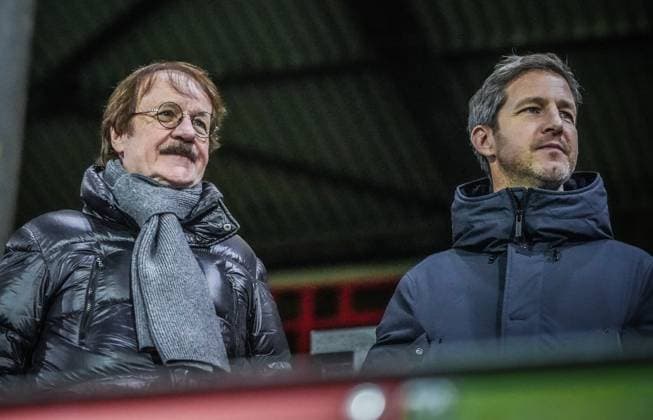SC Freiburg - 1. FC Köln Fußball: Google Pixel Frauen Bundesliga 2023 2024, 8. Spieltag, SC Freiburg - 1. FC Köln, Dreisamstadion: schauten sich die Partie der Damen an: SC Präsident Eberhard Fugmann und Vorstand Jochen Saier